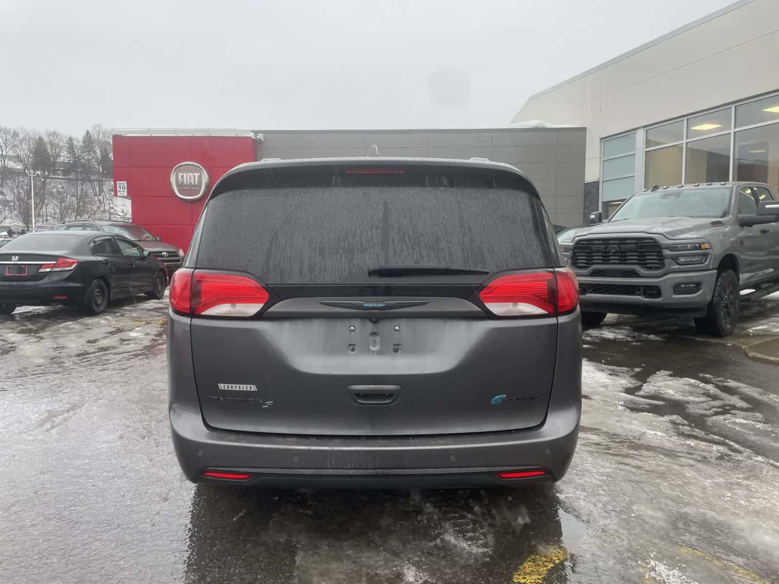 2020 Chrysler Pacifica Hybrid Limited - Image 7
