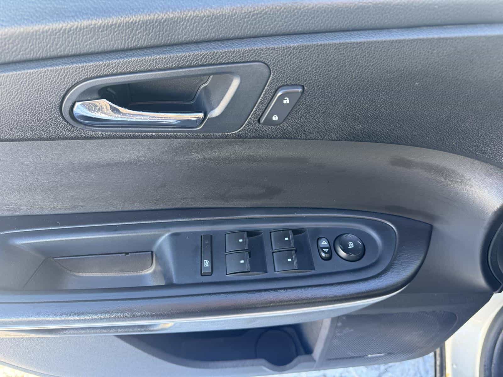 2010 GMC ACADIA SLE SLE - Image 9