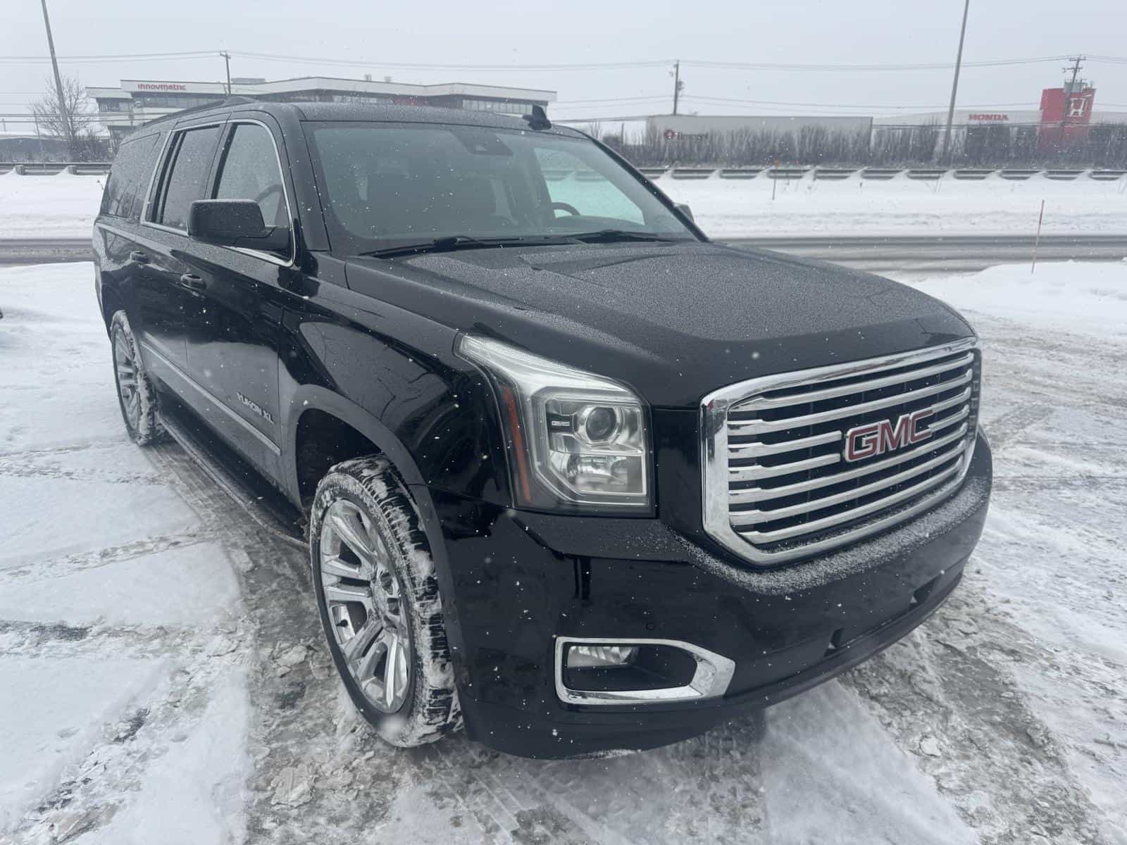 2020 GMC Yukon XL SLT - Image 5