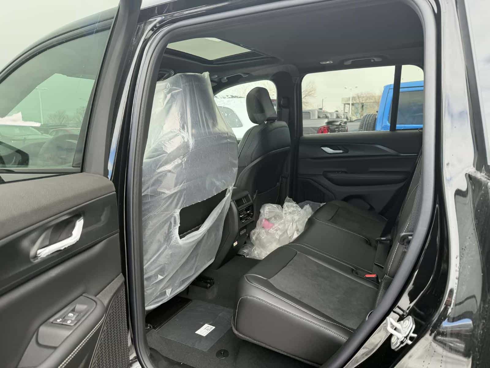 Image 6 Jeep Grand Cherokee Altitude 2025