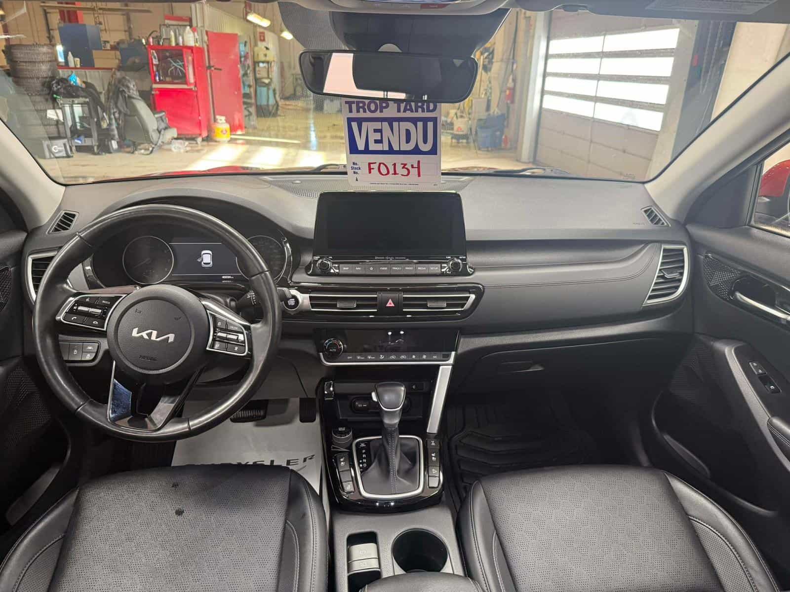 2023 Kia SELTOS EX EX Premium - Image 9