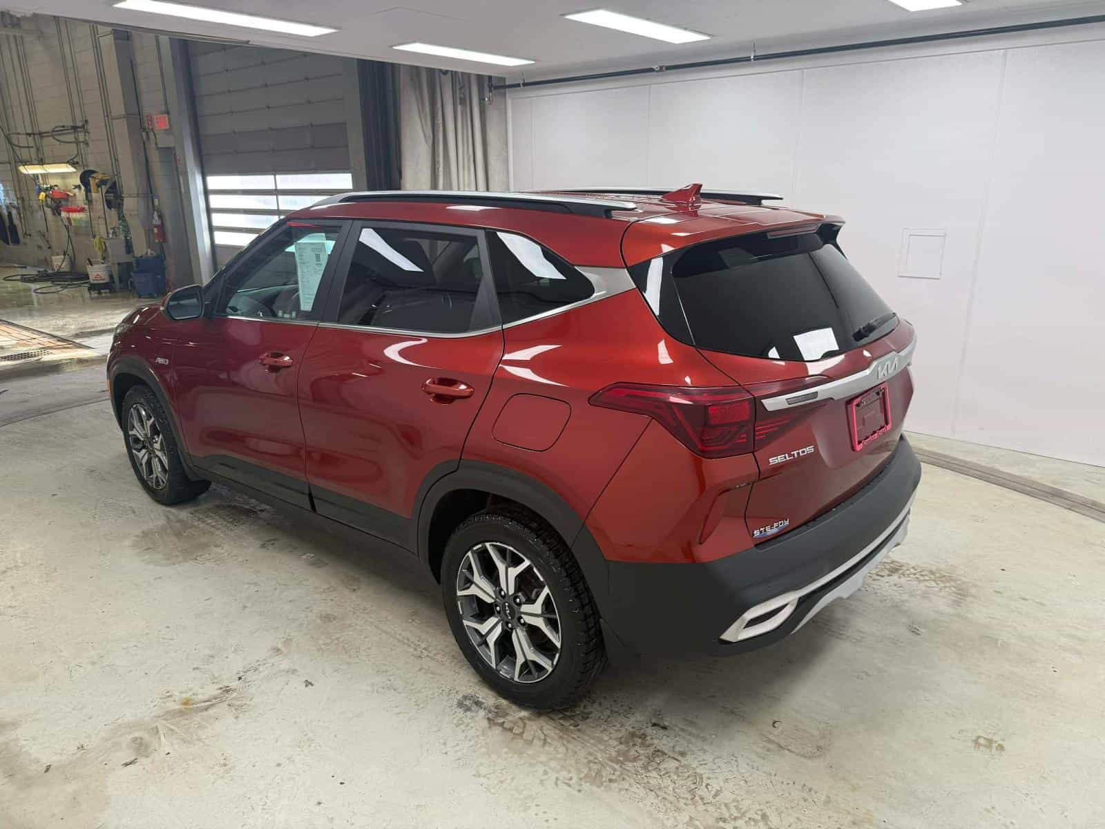 2023 Kia SELTOS EX EX Premium - Image 6