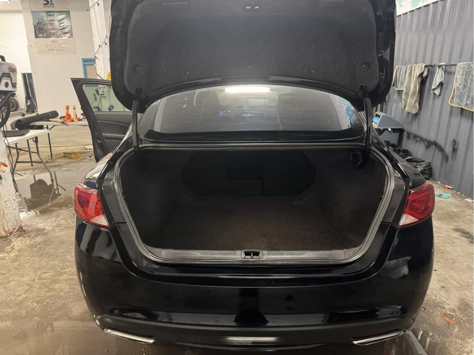 2015 Chrysler 200 S - Image 6