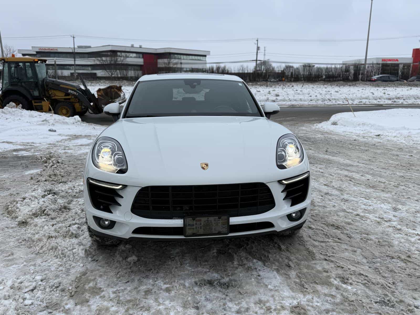 2018 Porsche Macan Base - Image 2