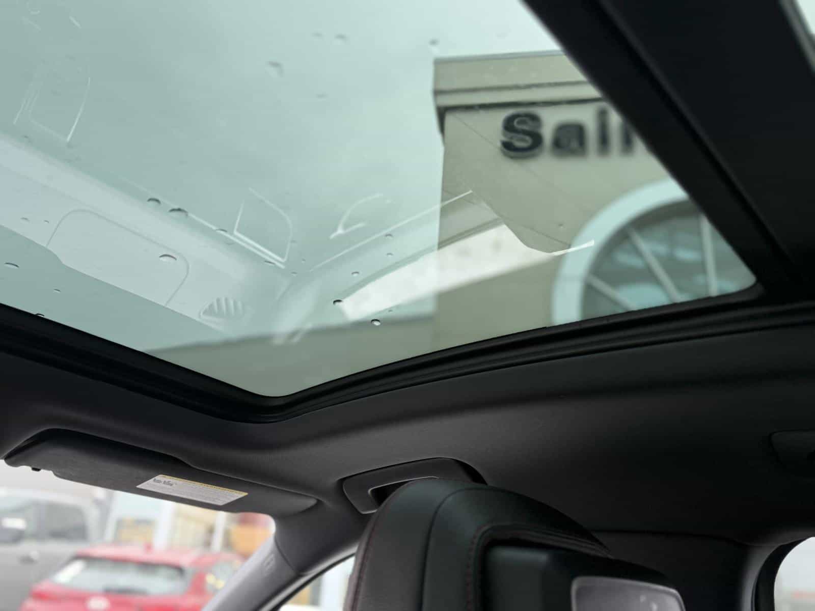 2018 Porsche Macan Base - Image 12