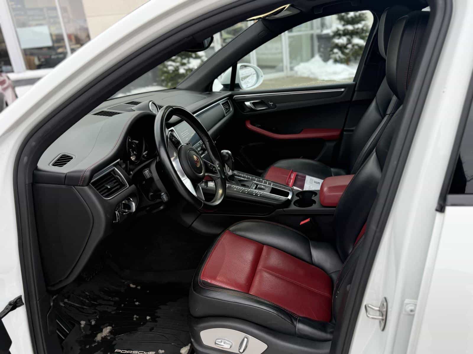 2018 Porsche Macan Base - Image 13