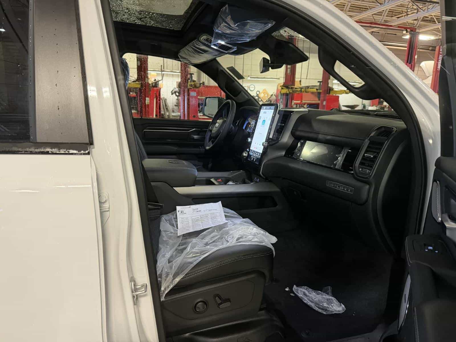 Image 6 RAM 1500 Sport 2026