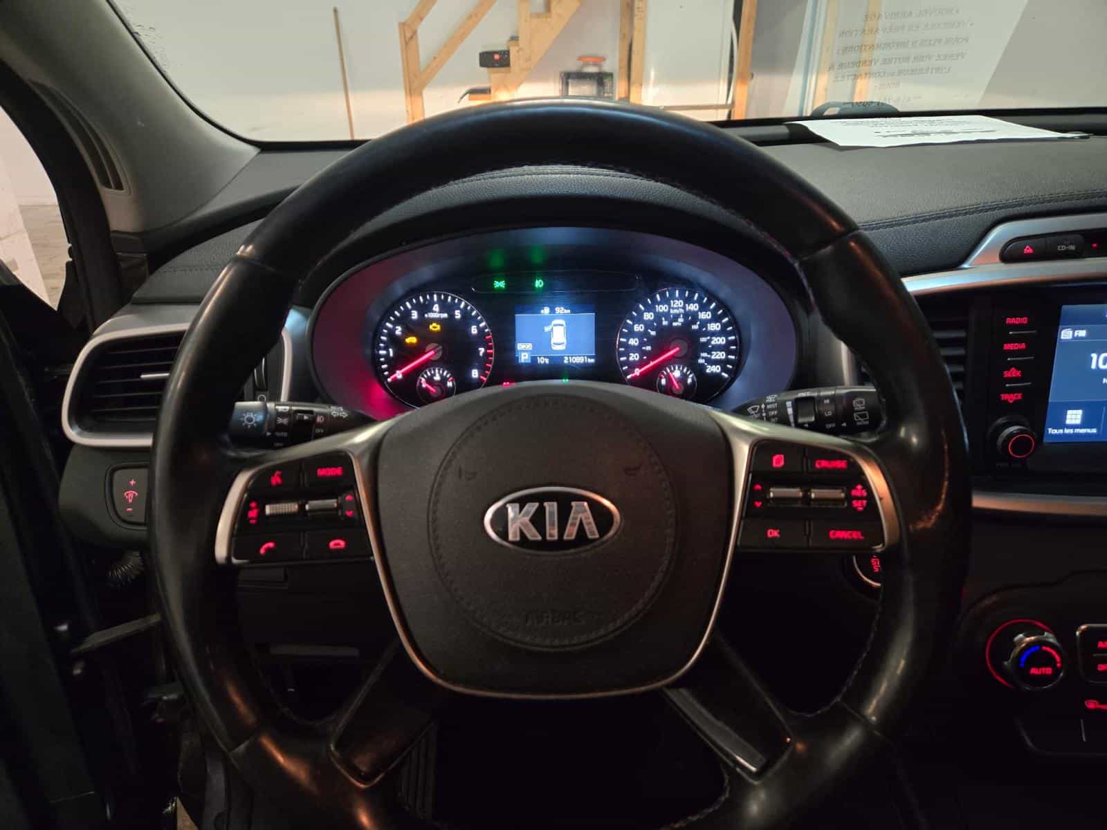 2019 Kia SORENTO LX LX V6 - Image 11