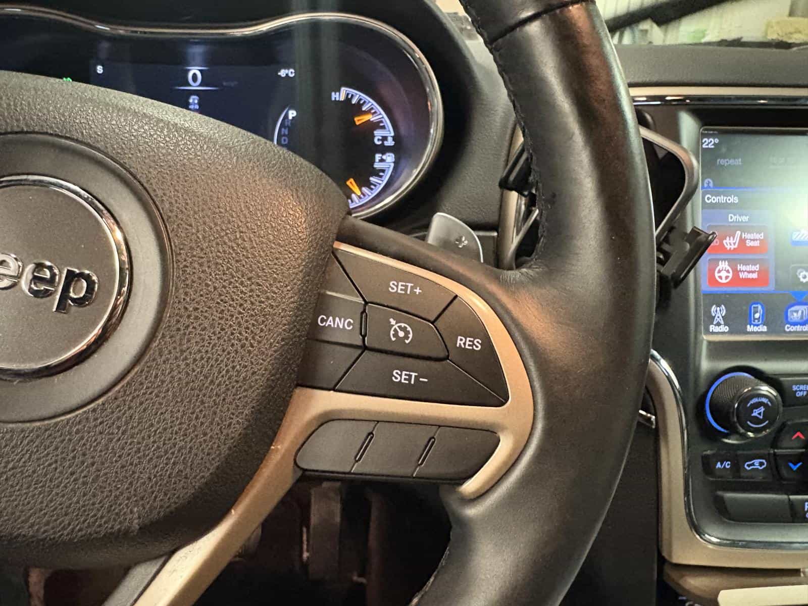 2015 Jeep Grand Cherokee Limited Limited - Image 12