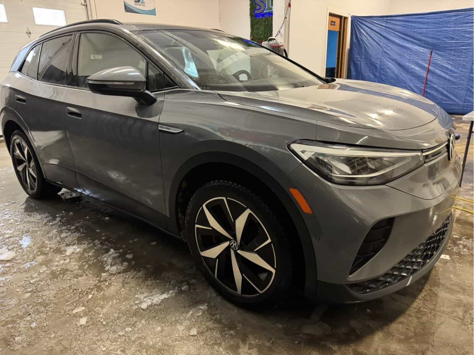 2023 Volkswagen ID.4 Pro - Image 7