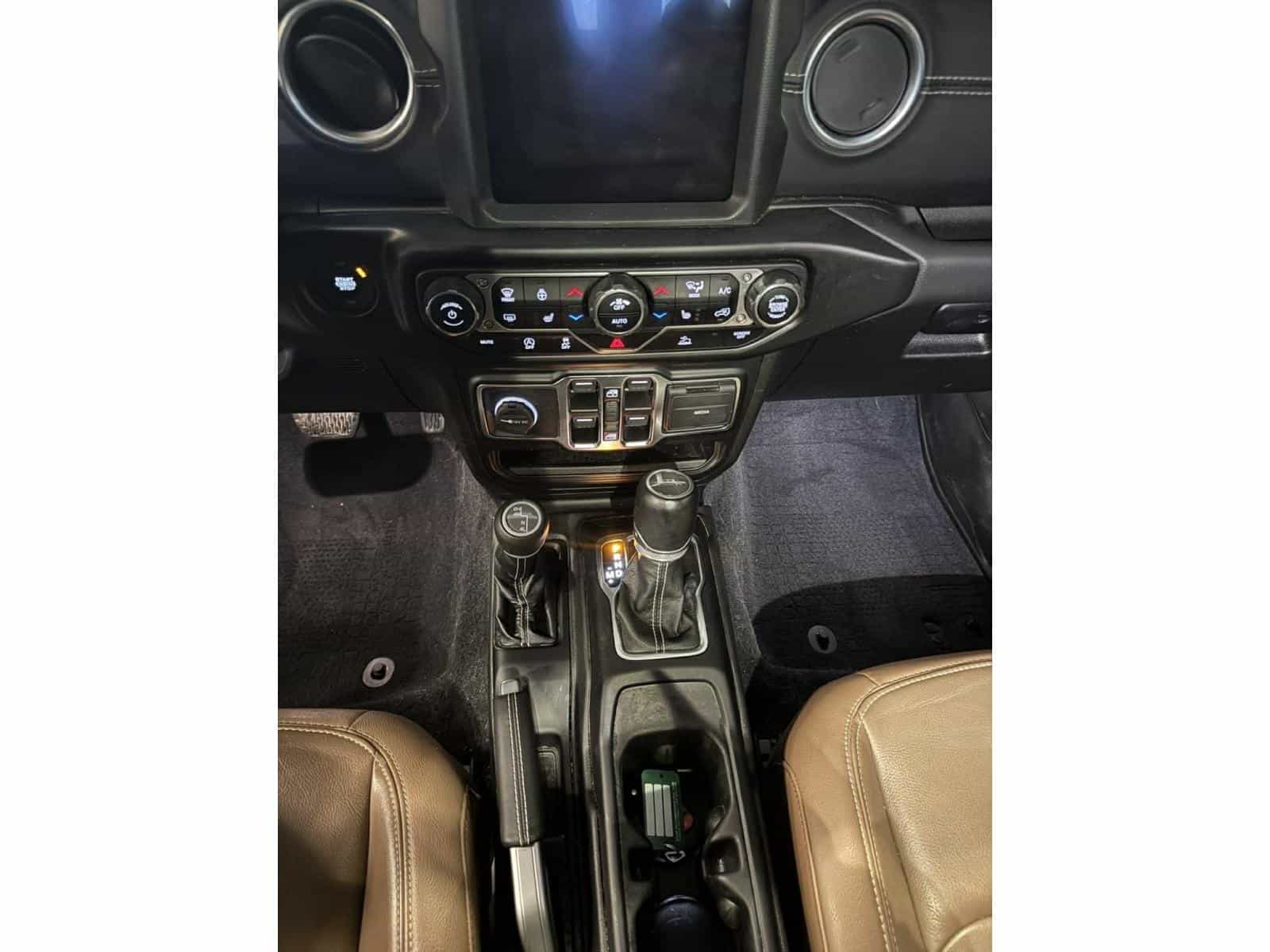 2022 Jeep Gladiator Overland Overland - Image 8