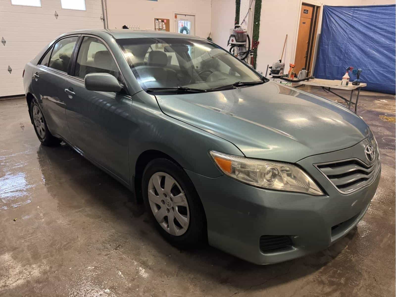 2010 Toyota Camry LE - Image 8