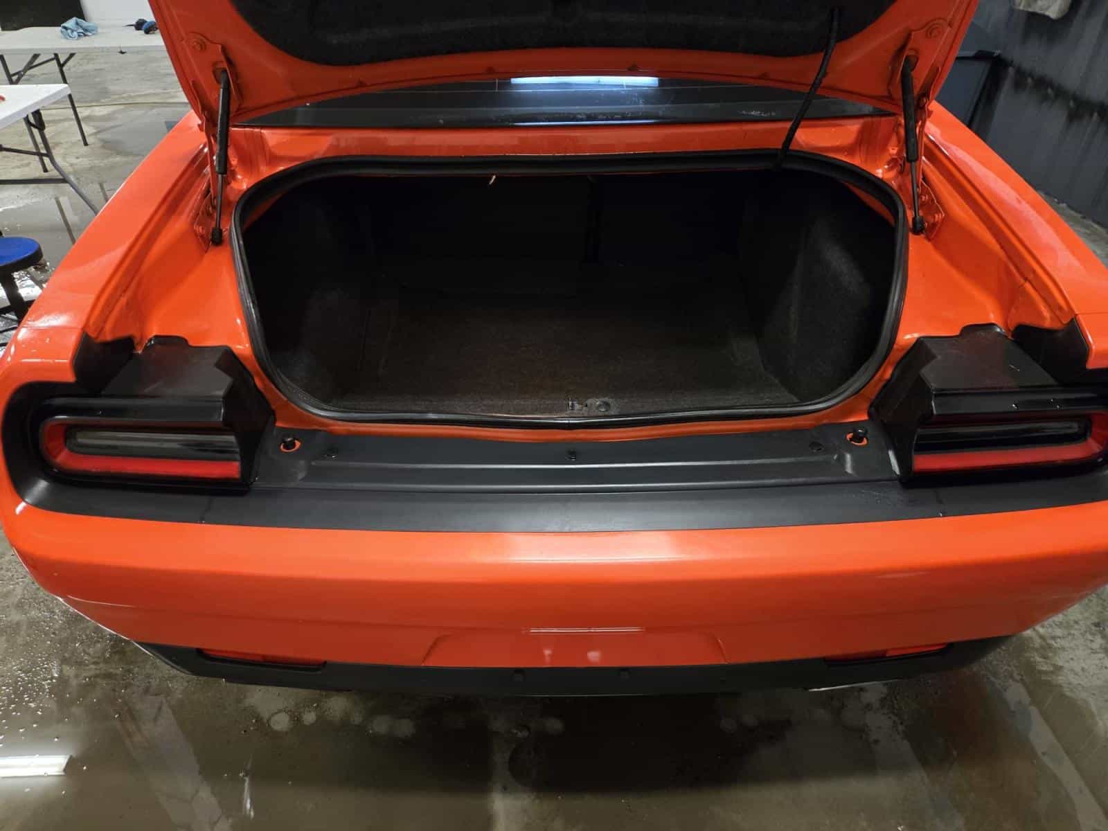 2018 Dodge Challenger SXT - Image 6