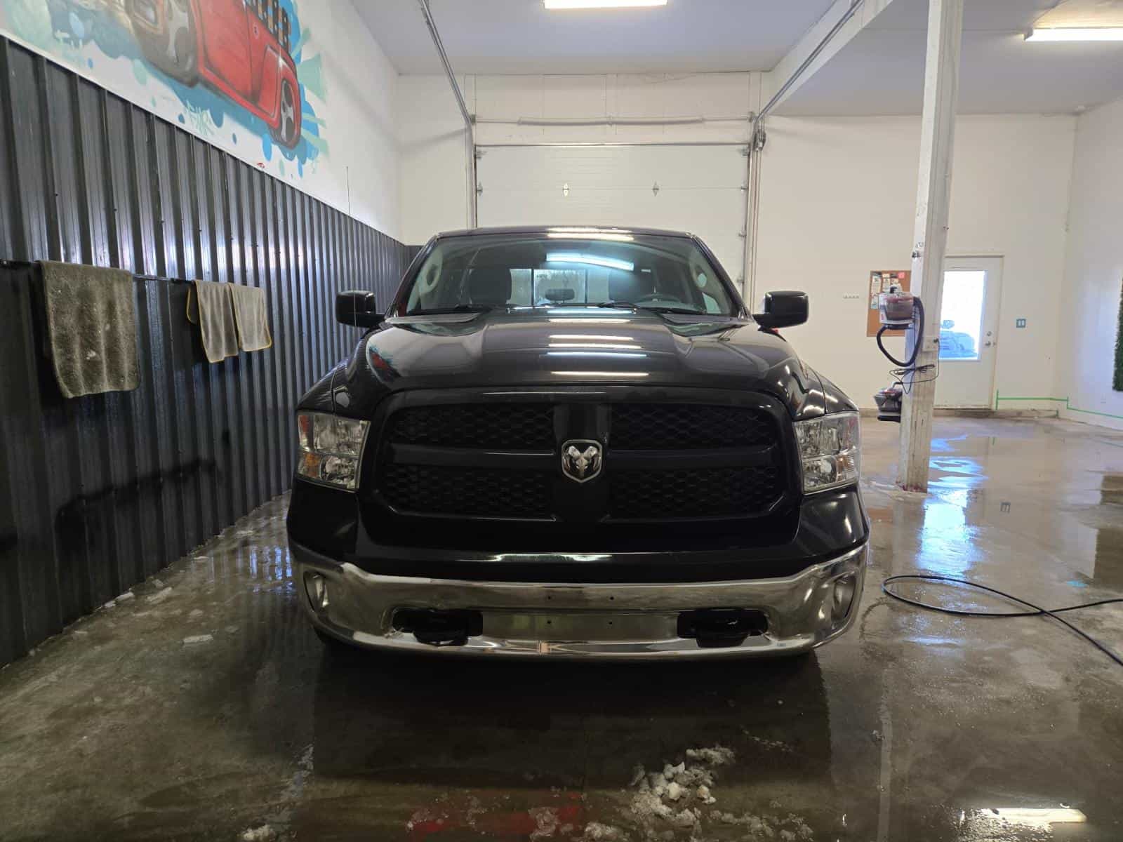 2017 RAM 1500 SLT Outdoorsman - Image 2