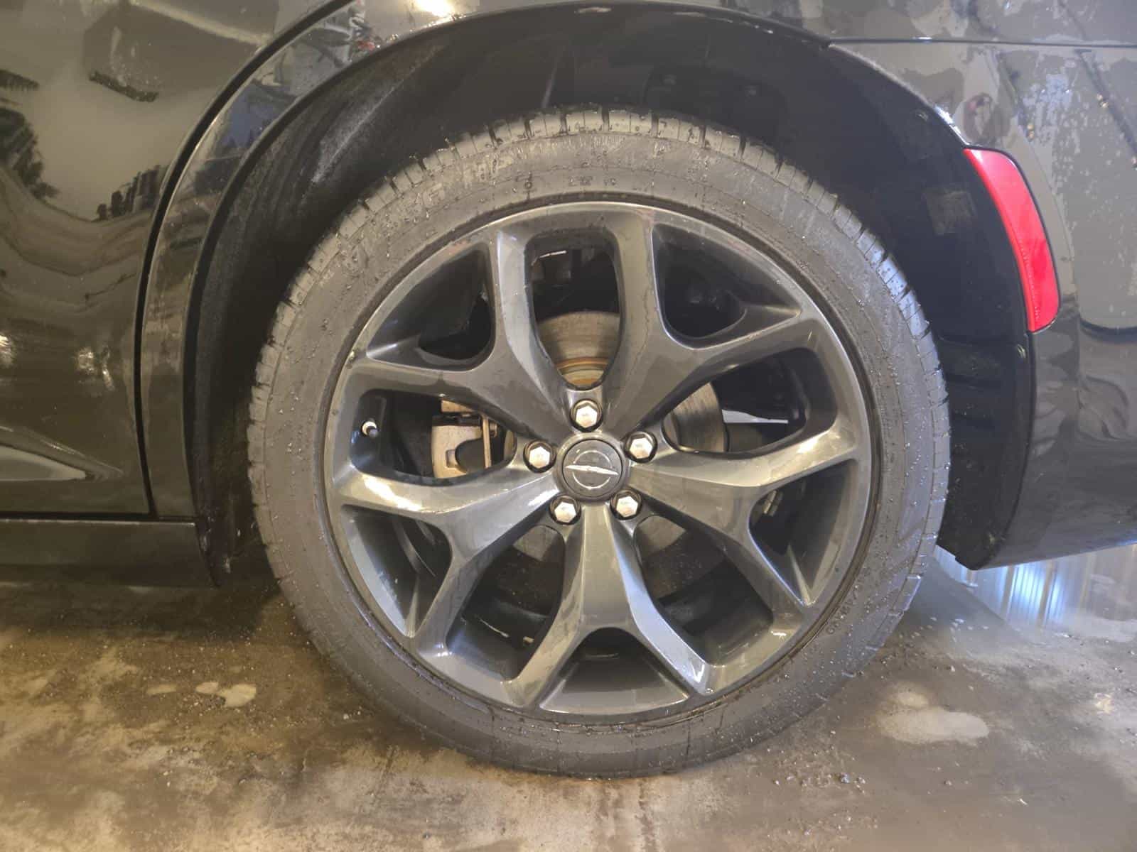 2022 Chrysler 300 Touring L Touring L - Image 8