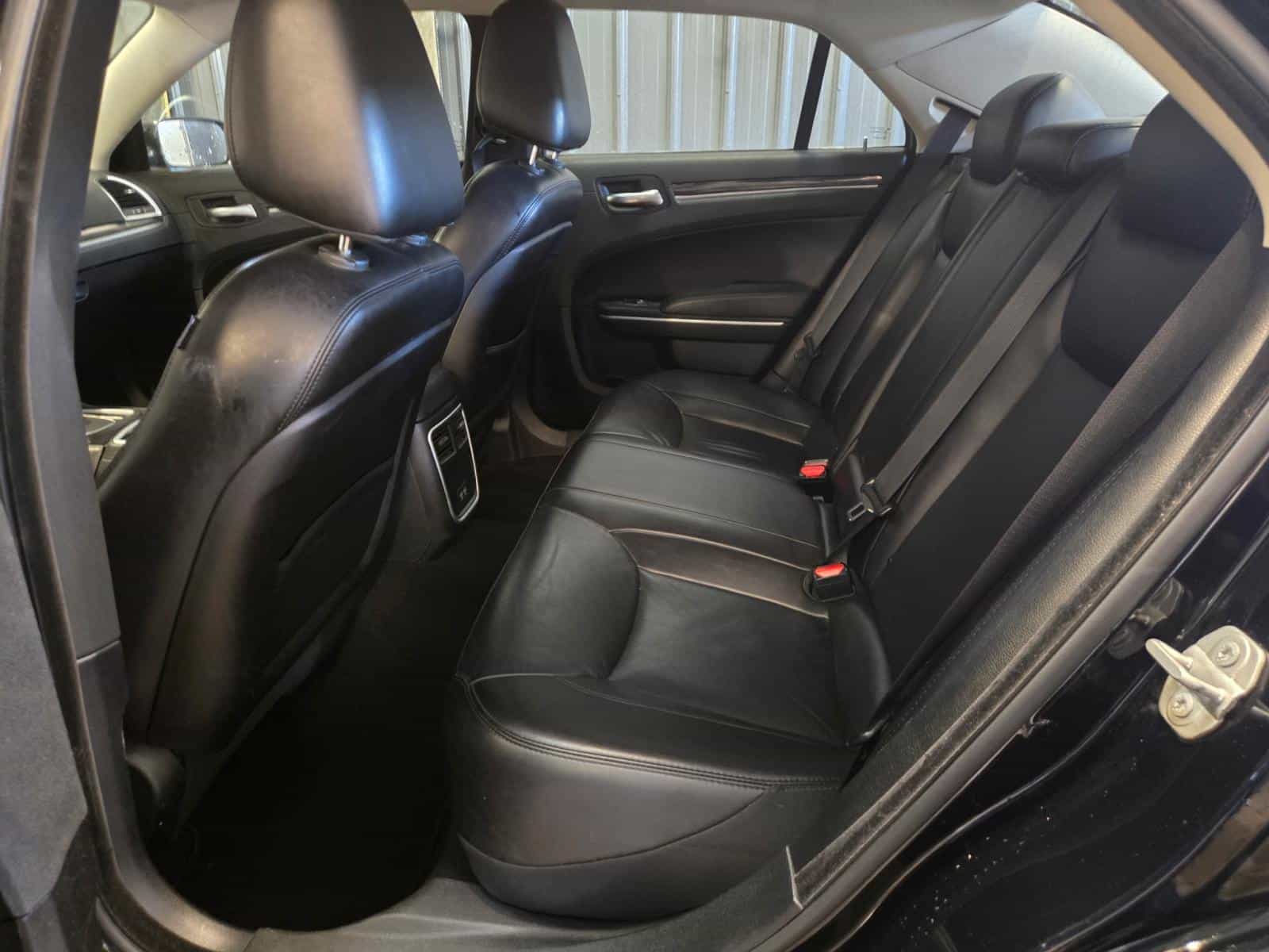 2022 Chrysler 300 Touring L Touring L - Image 12