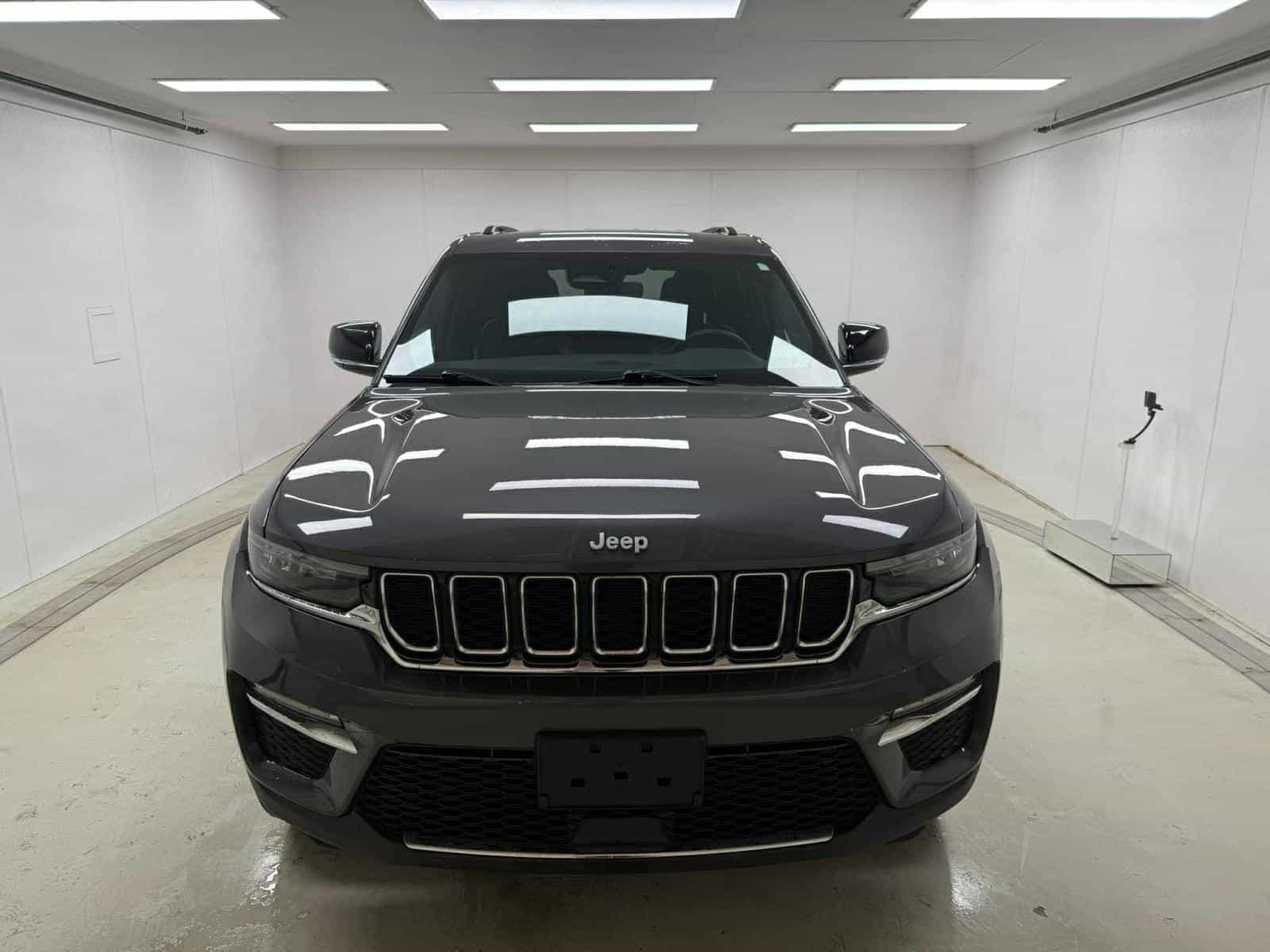 2024 Jeep Grand Cherokee Limited Limited - Image 2