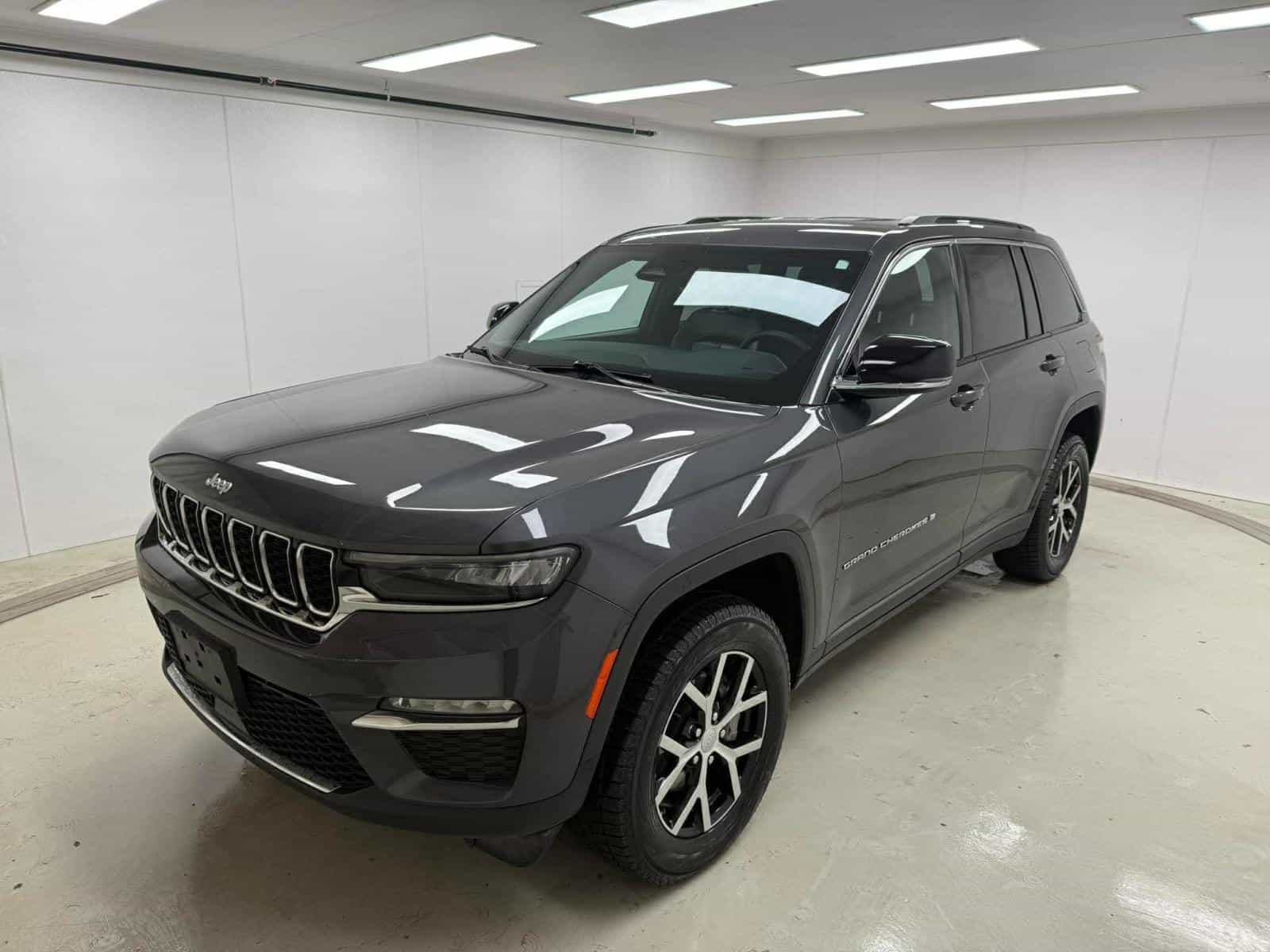 2024 Jeep Grand Cherokee Limited - Image 1