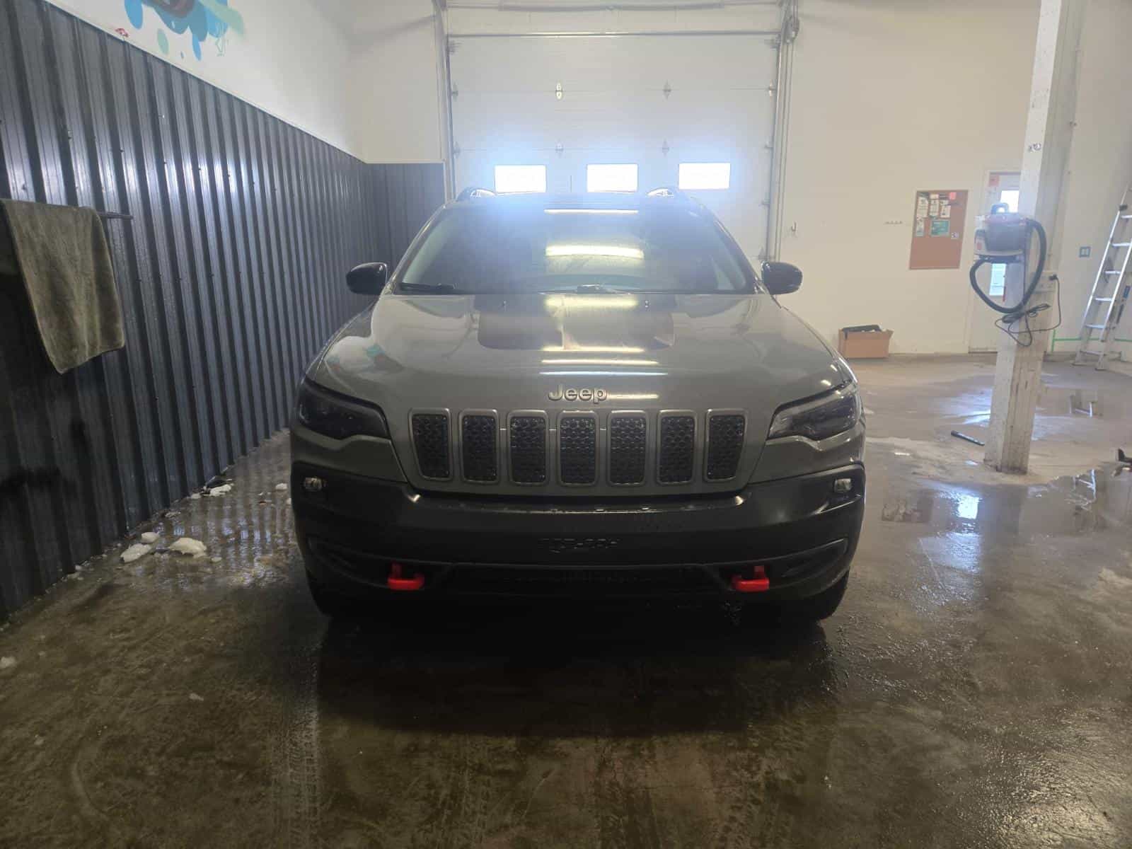 2022 Jeep CHEROKEE TRAILHAWK Trailhawk - Image 2