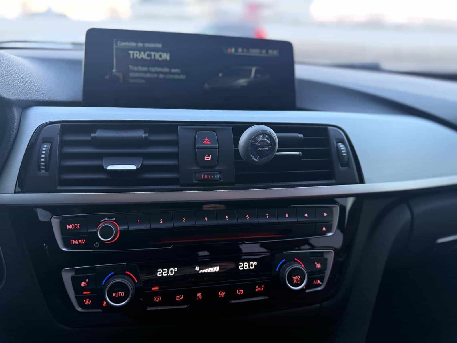 2017 BMW Série 3 340i xDrive - Image 18