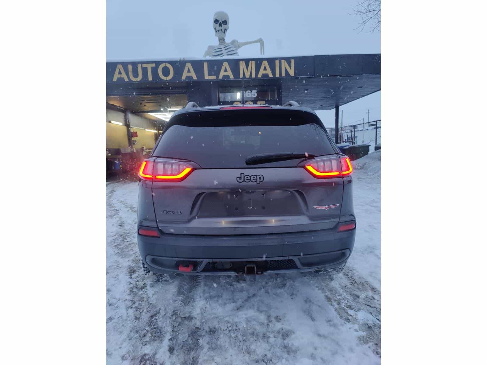 2020 Jeep CHEROKEE TRAILHAWK Trailhawk - Image 2