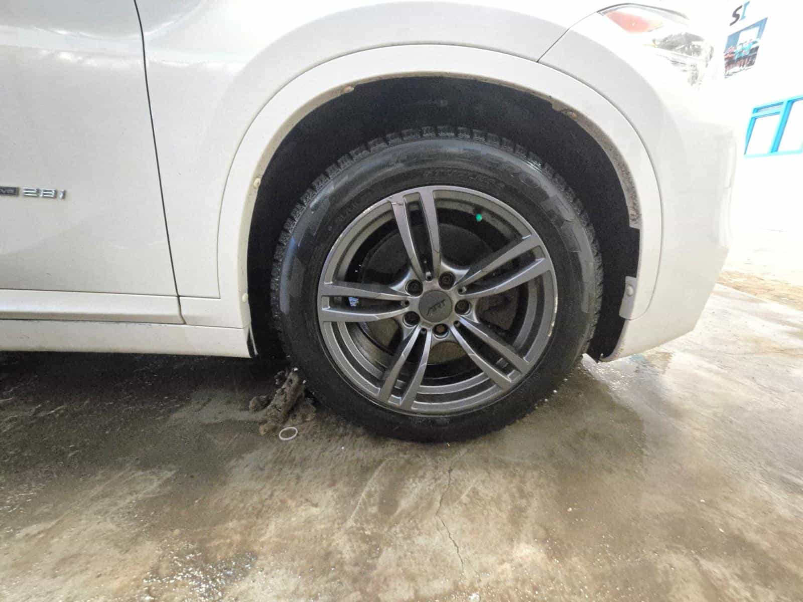 2016 BMW X1 XDRIVE28I xDrive28i - Image 9