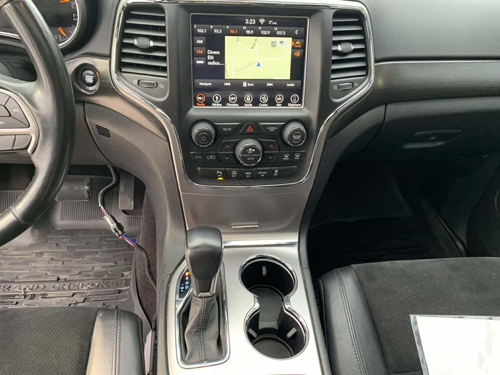 2018 Jeep GRAND CHEROKEE LAREDO/ALT Altitude IV - Image 15