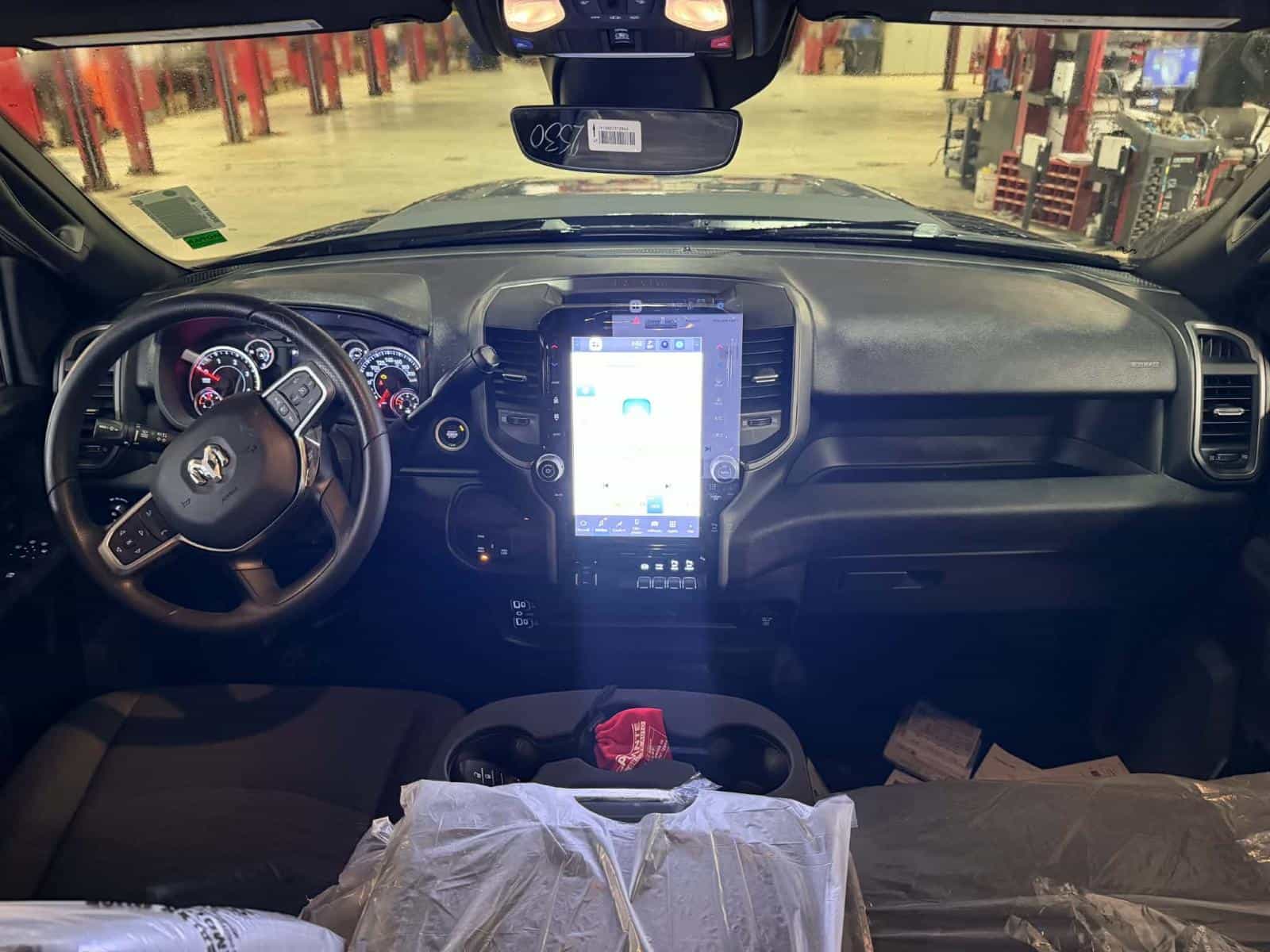 2026 RAM 2500 Black Express - Image 9