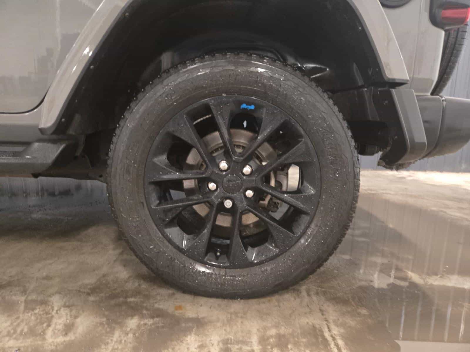 2022 Jeep Wrangler 4xe Unlimited Sahara - Image 8