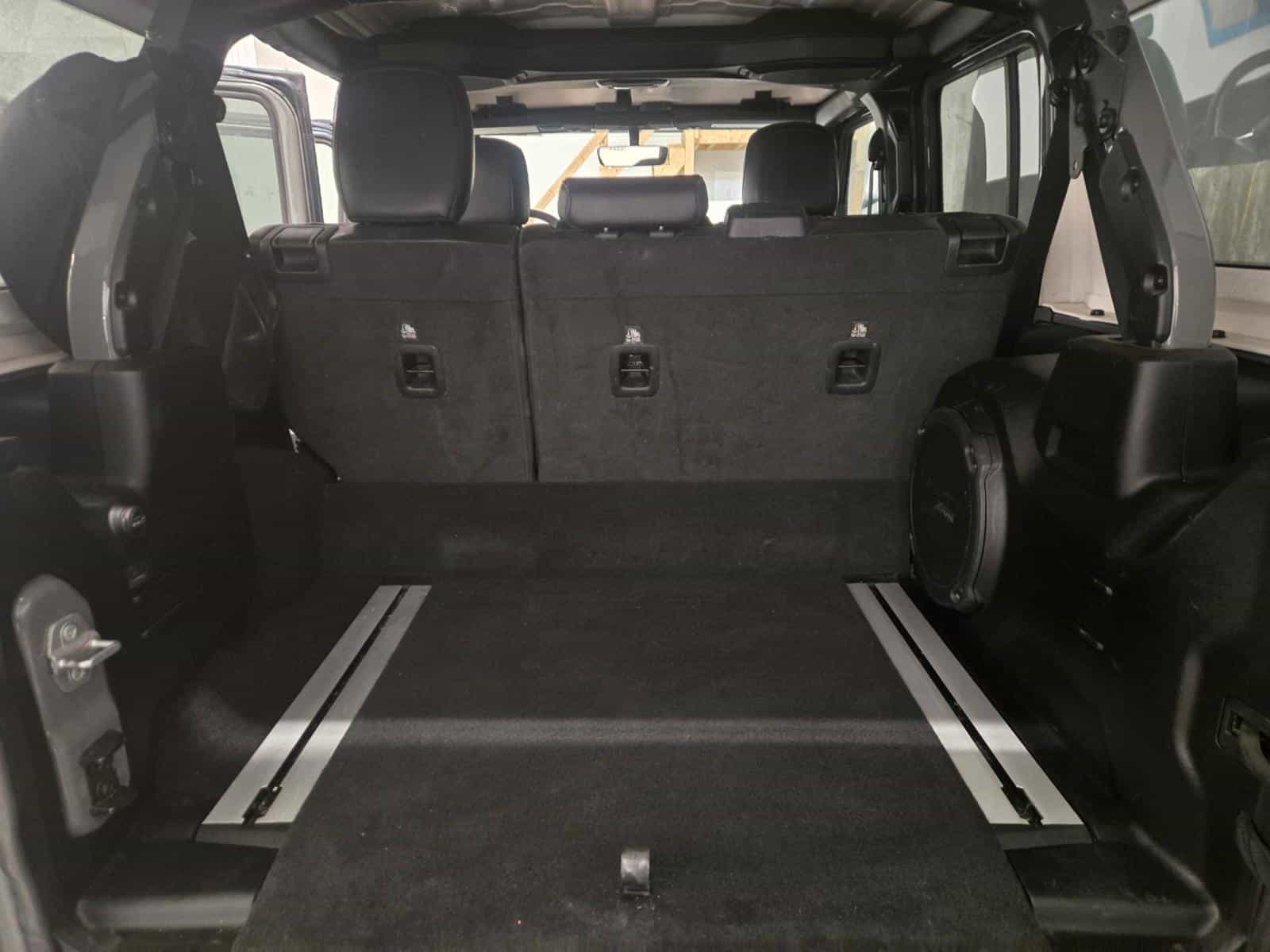 2022 Jeep Wrangler 4xe Unlimited Sahara - Image 10