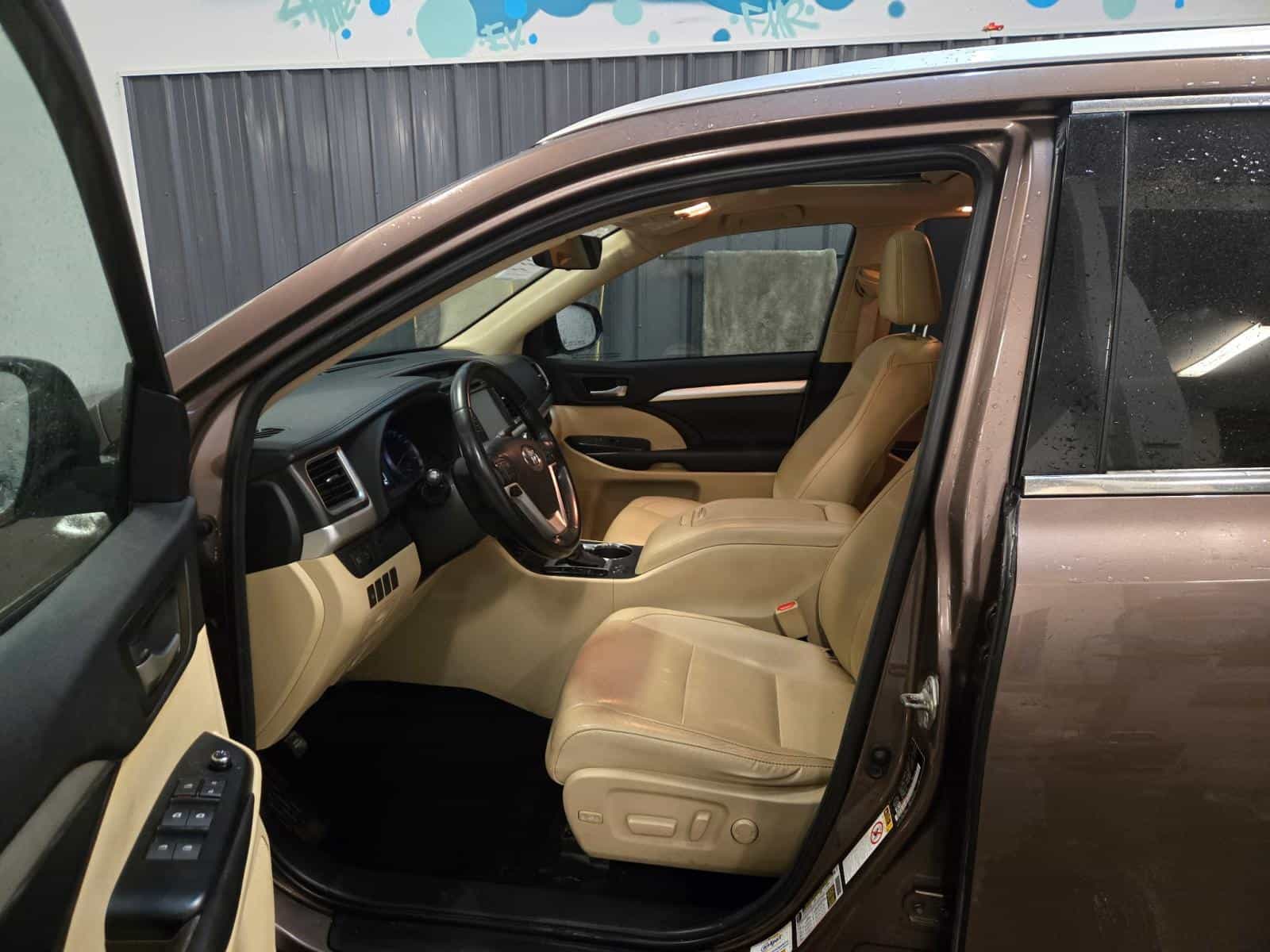 2018 Toyota Highlander XLE - Image 9