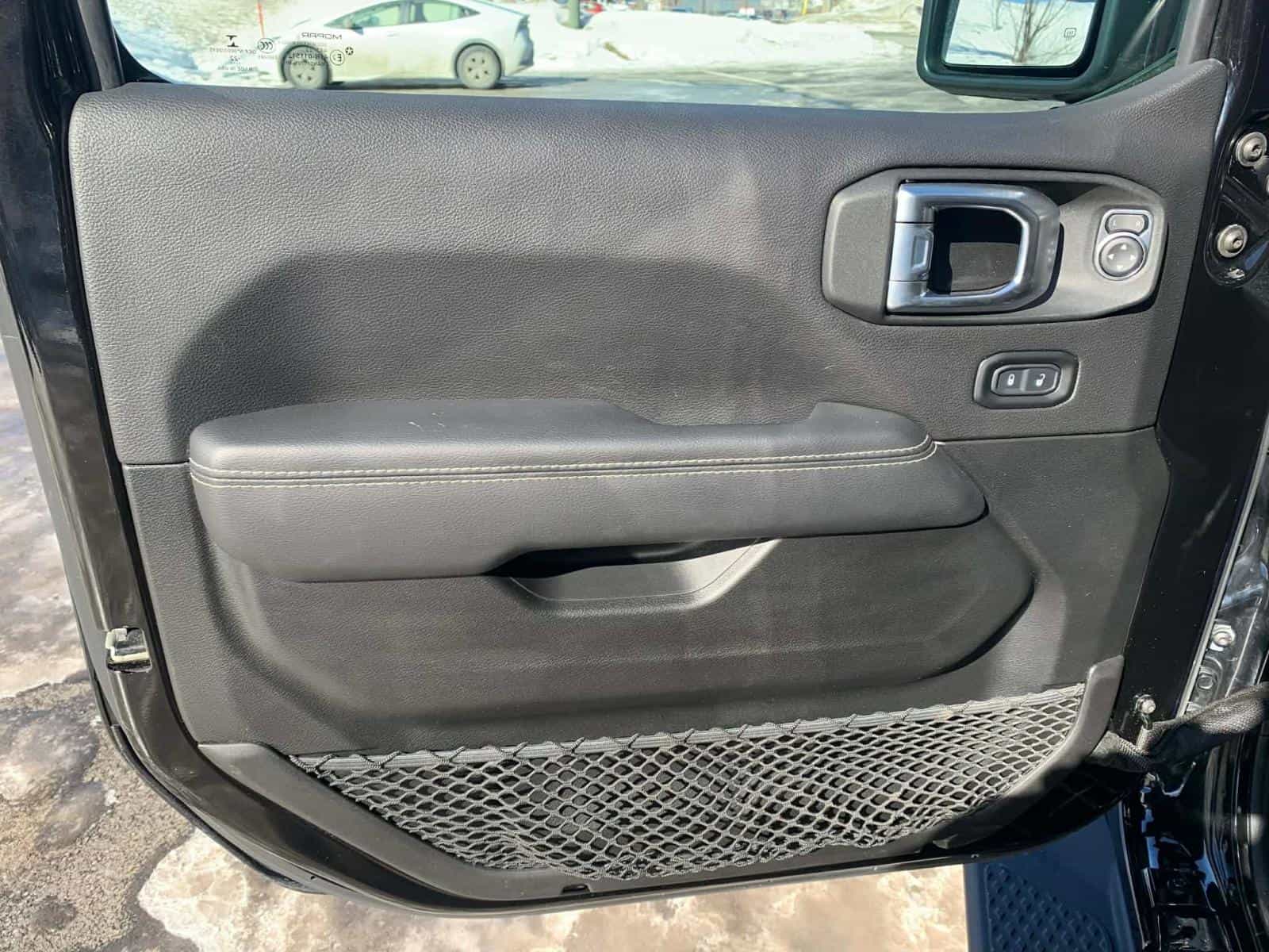 2022 Jeep Gladiator Overland - Image 9