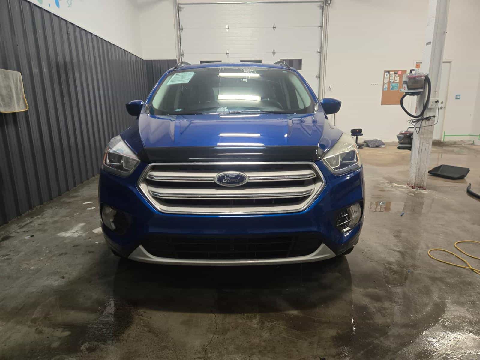 2018 Ford ESCAPE SEL SEL - Image 2