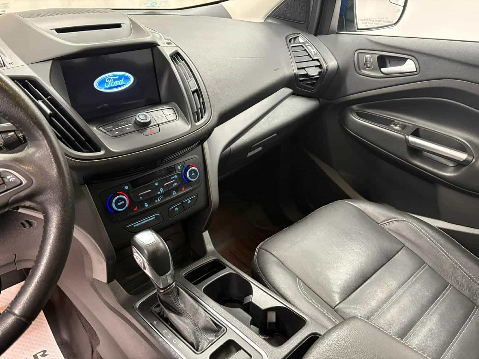 2018 Ford Escape SEL - Image 16