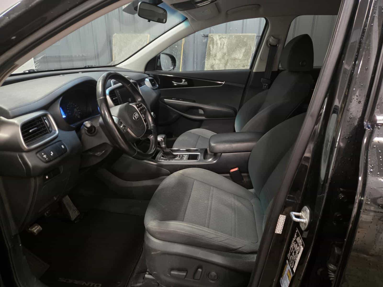 2020 Kia Sorento LX - Image 9