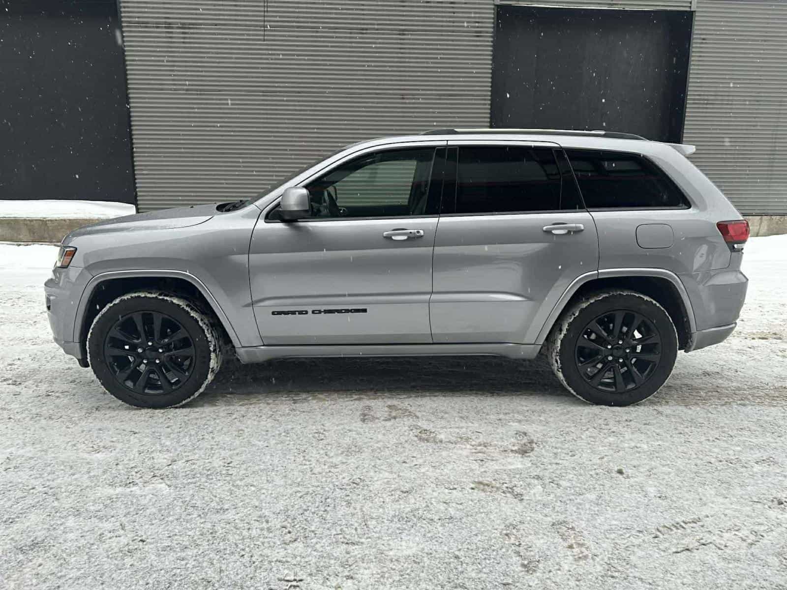 Image 7 Jeep GRAND CHEROKEE LAREDO/ALT Altitude 2019
