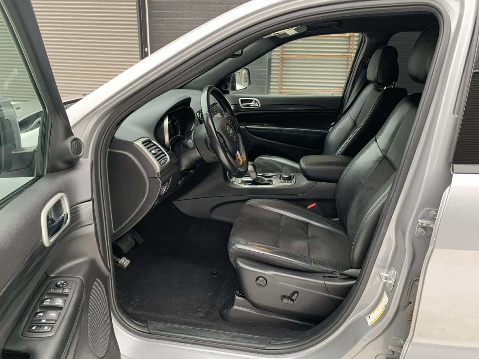 Image 12 Jeep GRAND CHEROKEE LAREDO/ALT Altitude 2019