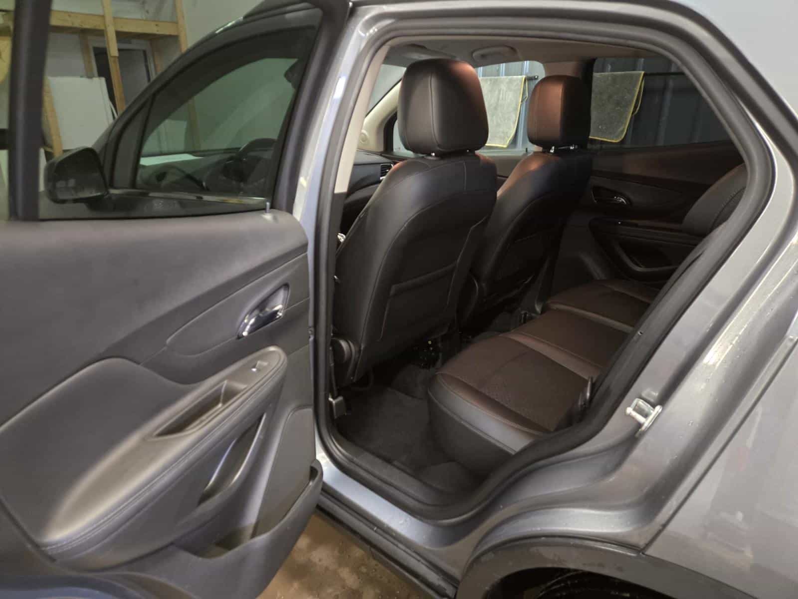 Image 13 Buick Encore Preferred 2020