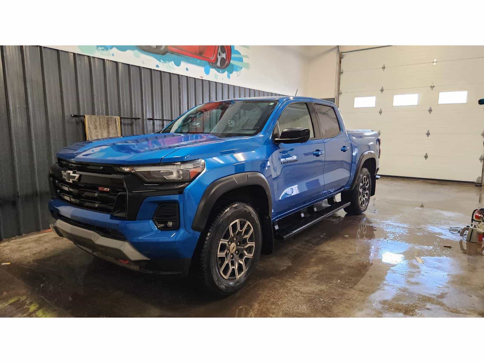 2023 Chevrolet Colorado Z71 - Image 1