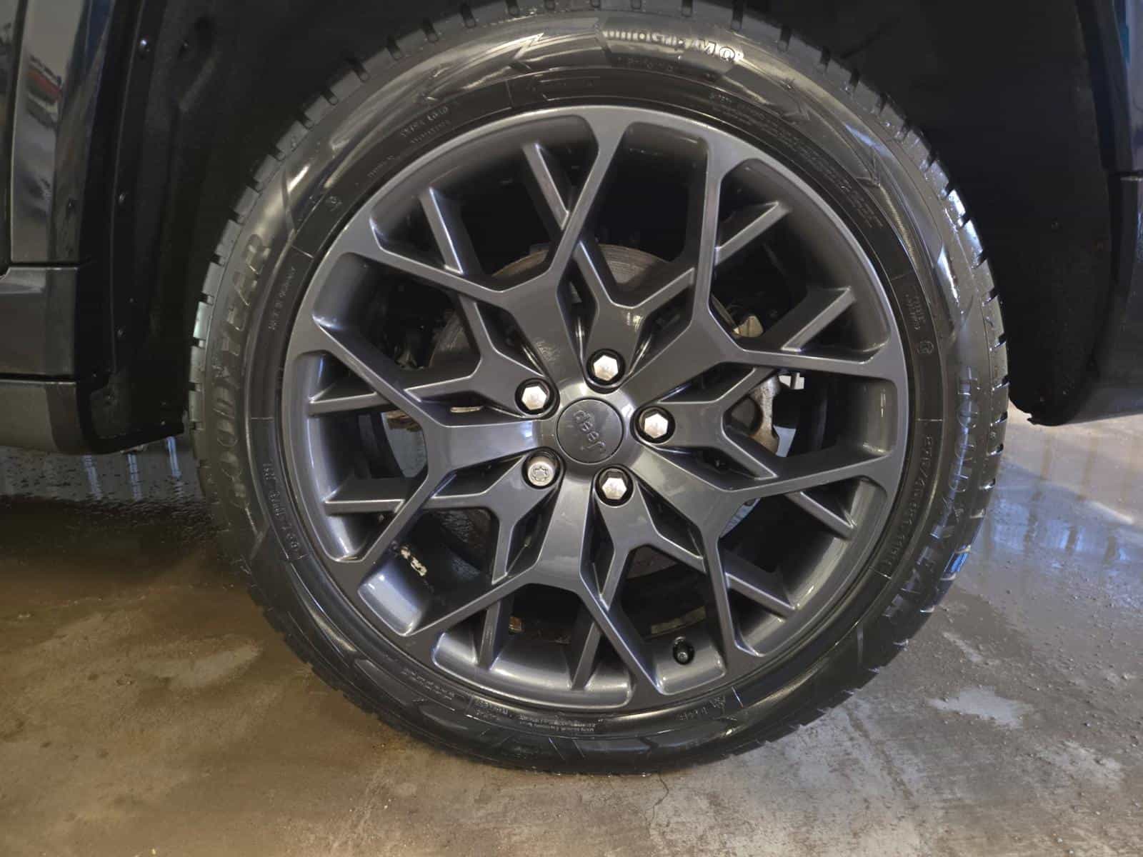 2023 Jeep Grand Cherokee L Summit - Image 8