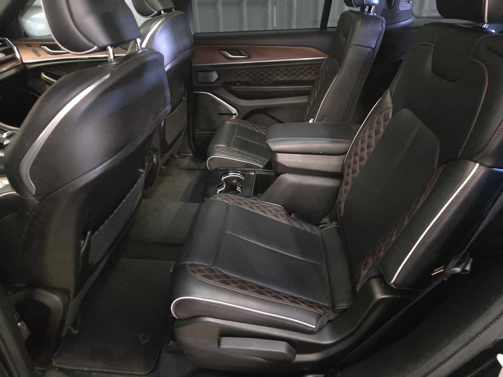 2023 Jeep Grand Cherokee L Summit - Image 12