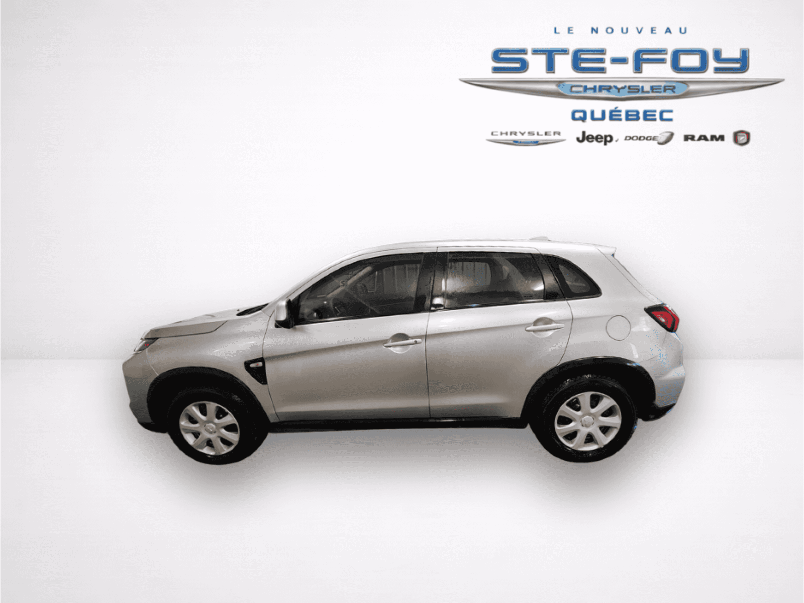 2022 Mitsubishi RVR ES - Image 8