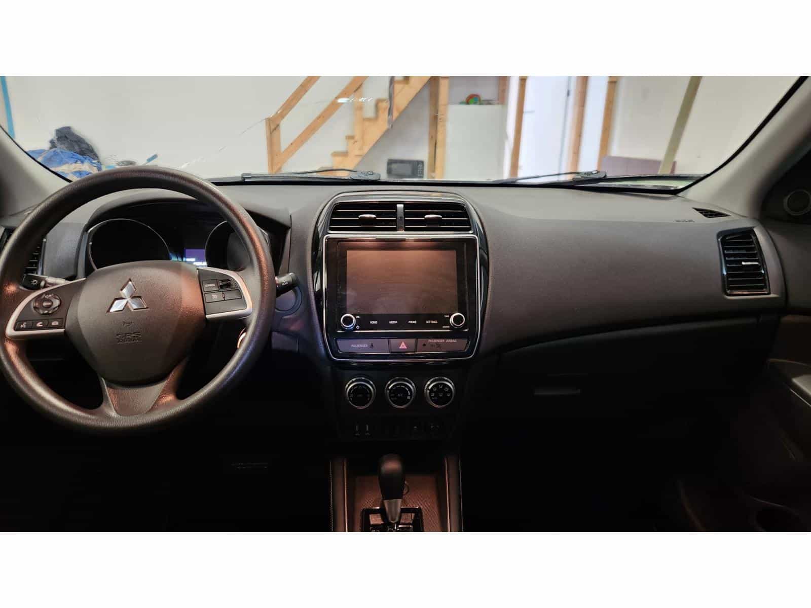 2022 Mitsubishi RVR ES - Image 15