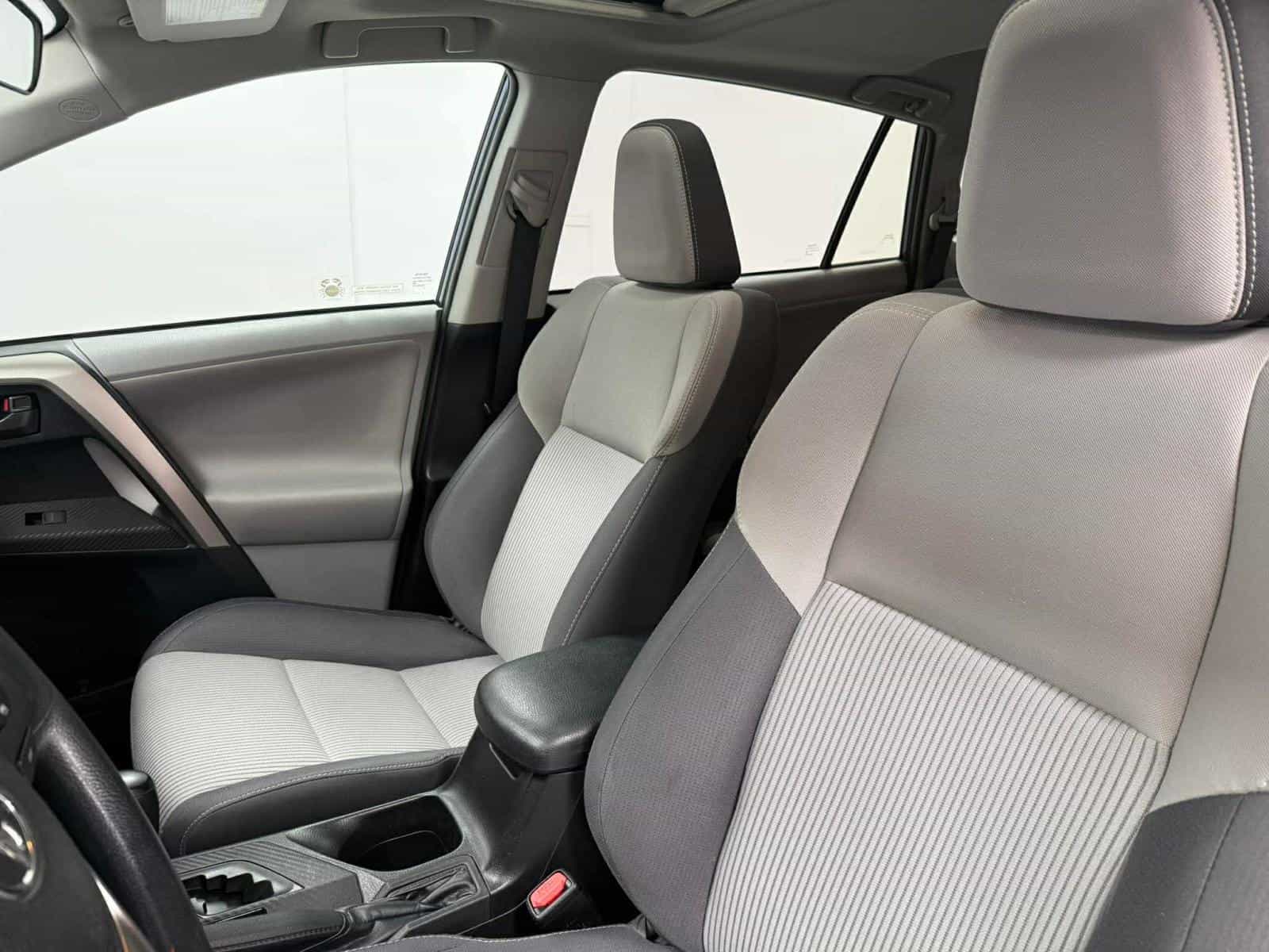 2013 Toyota Rav4 XLE - Image 13