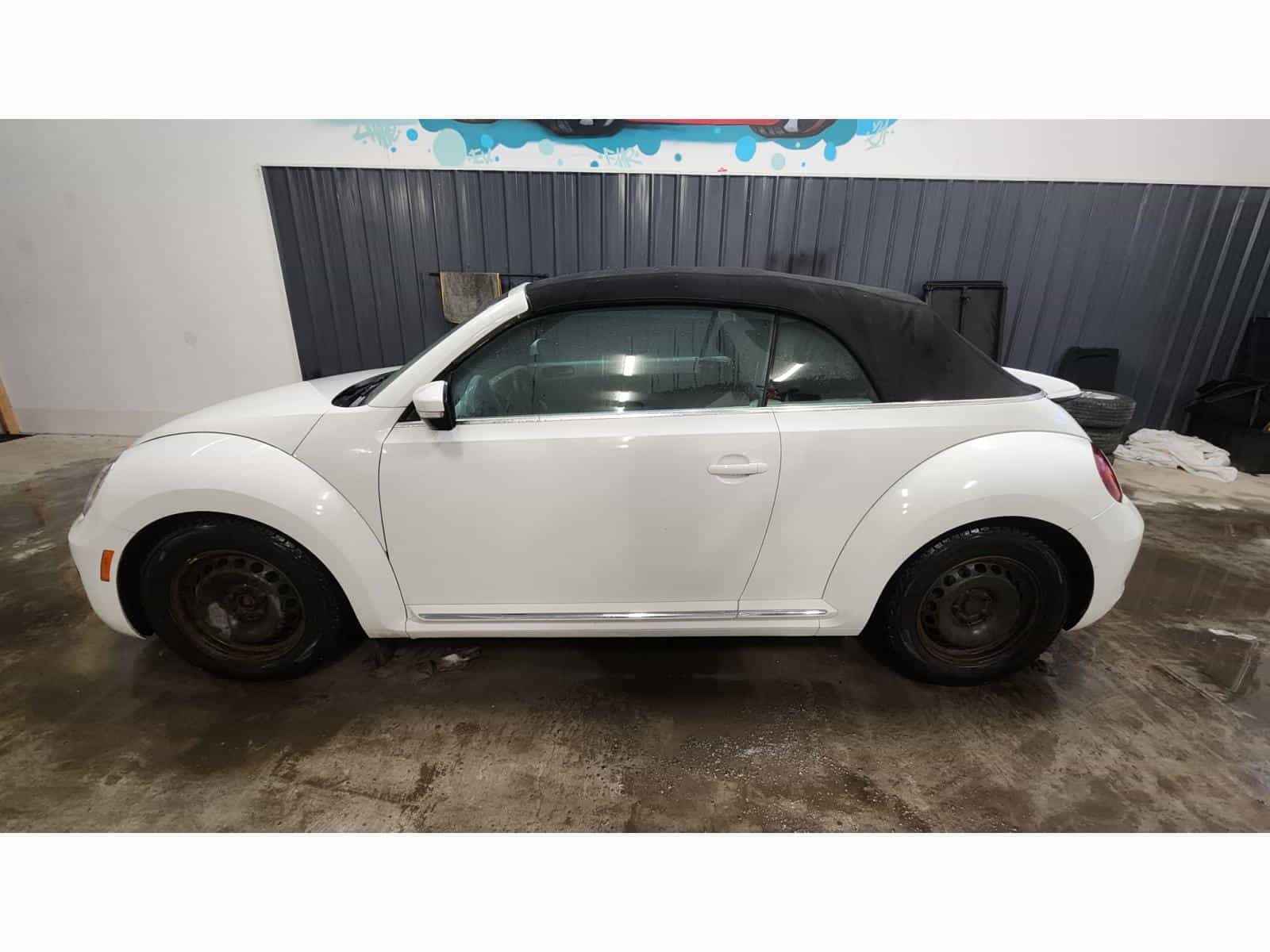 2018 Volkswagen Beetle Trendline - Image 7