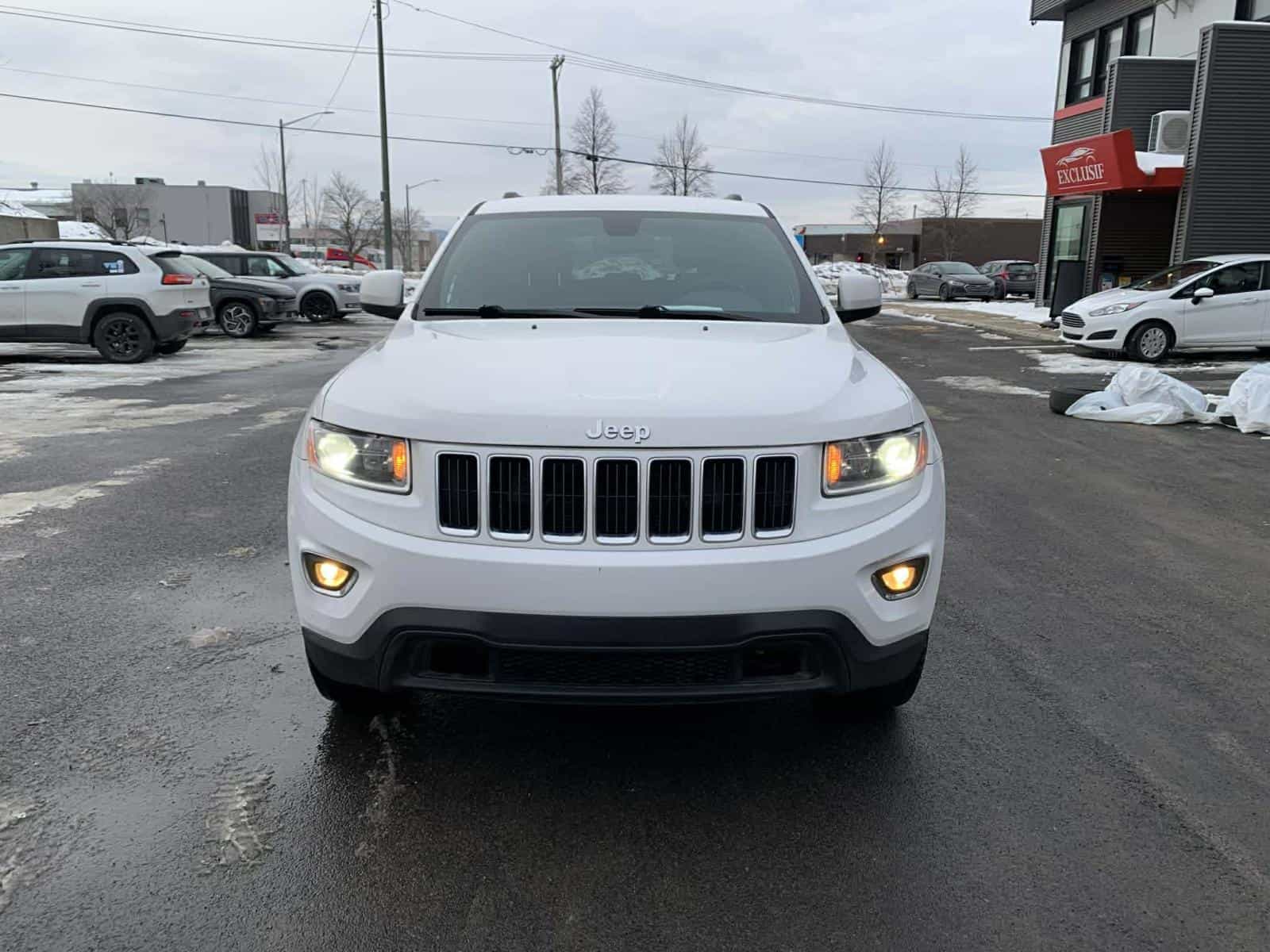 2015 Jeep Grand Cherokee Laredo - Image 2
