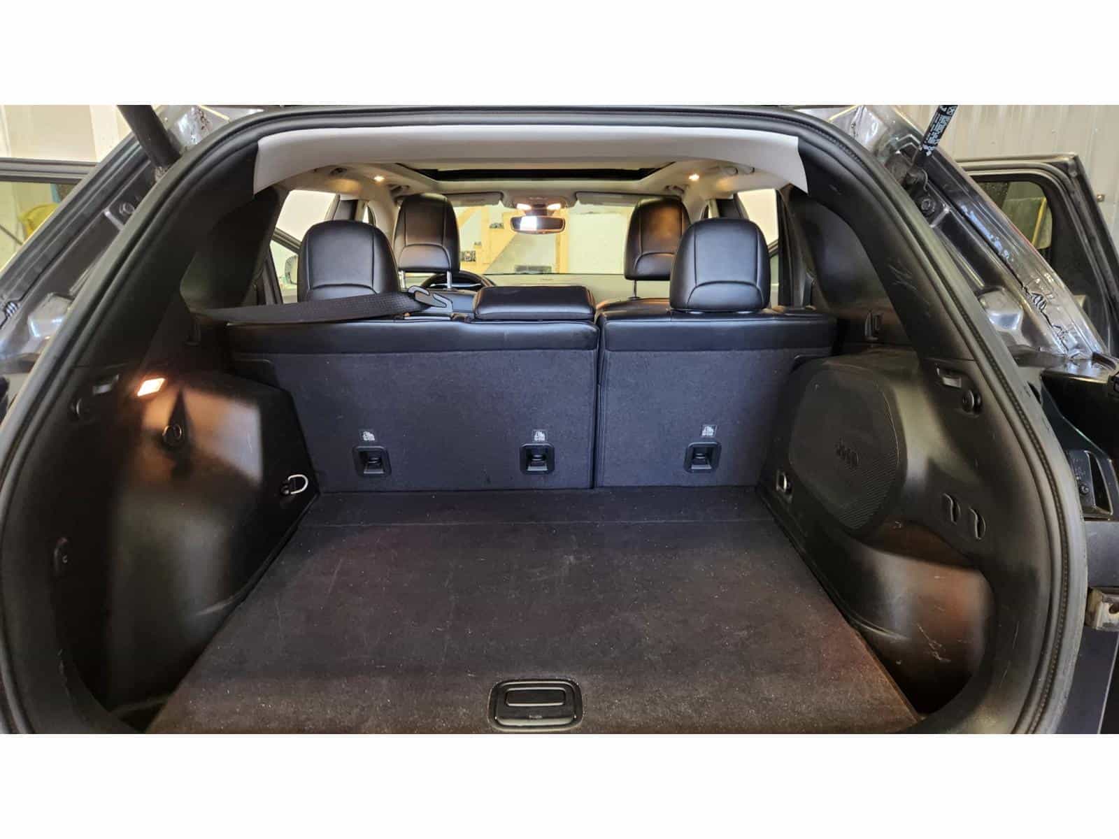 2020 Jeep Cherokee Trailhawk - Image 9