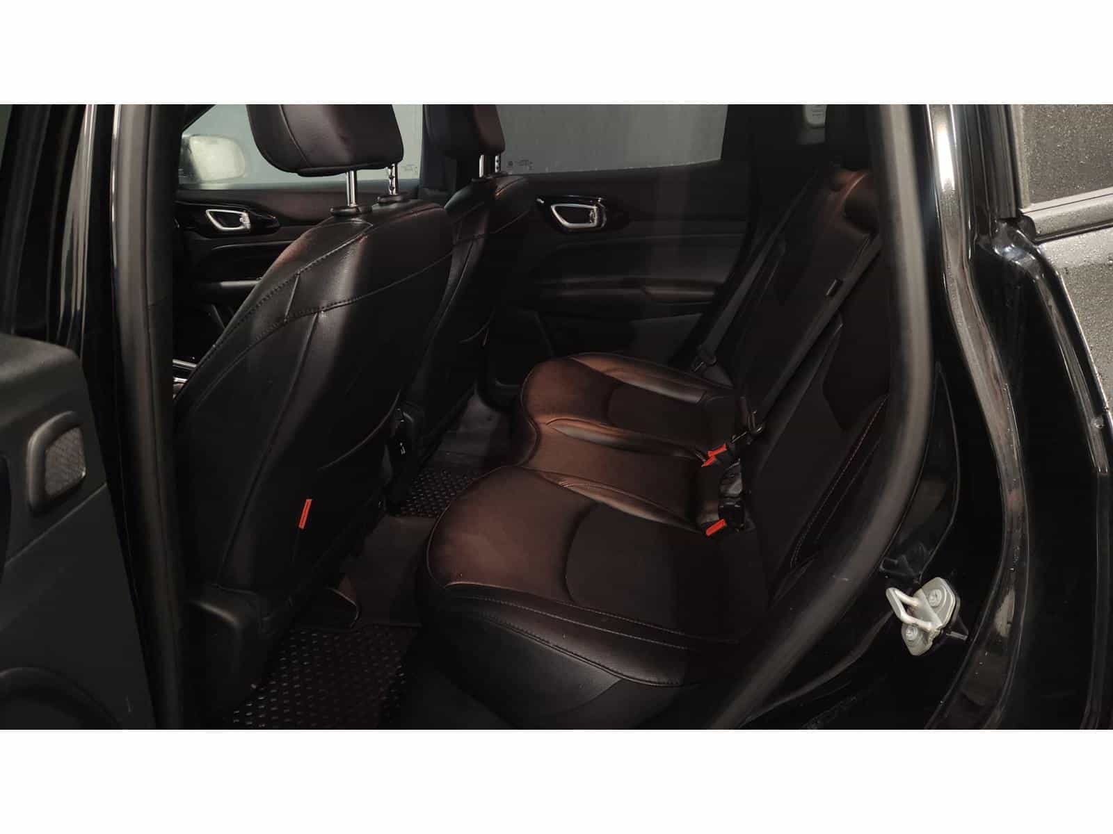 2024 Jeep Compass Trailhawk - Image 11