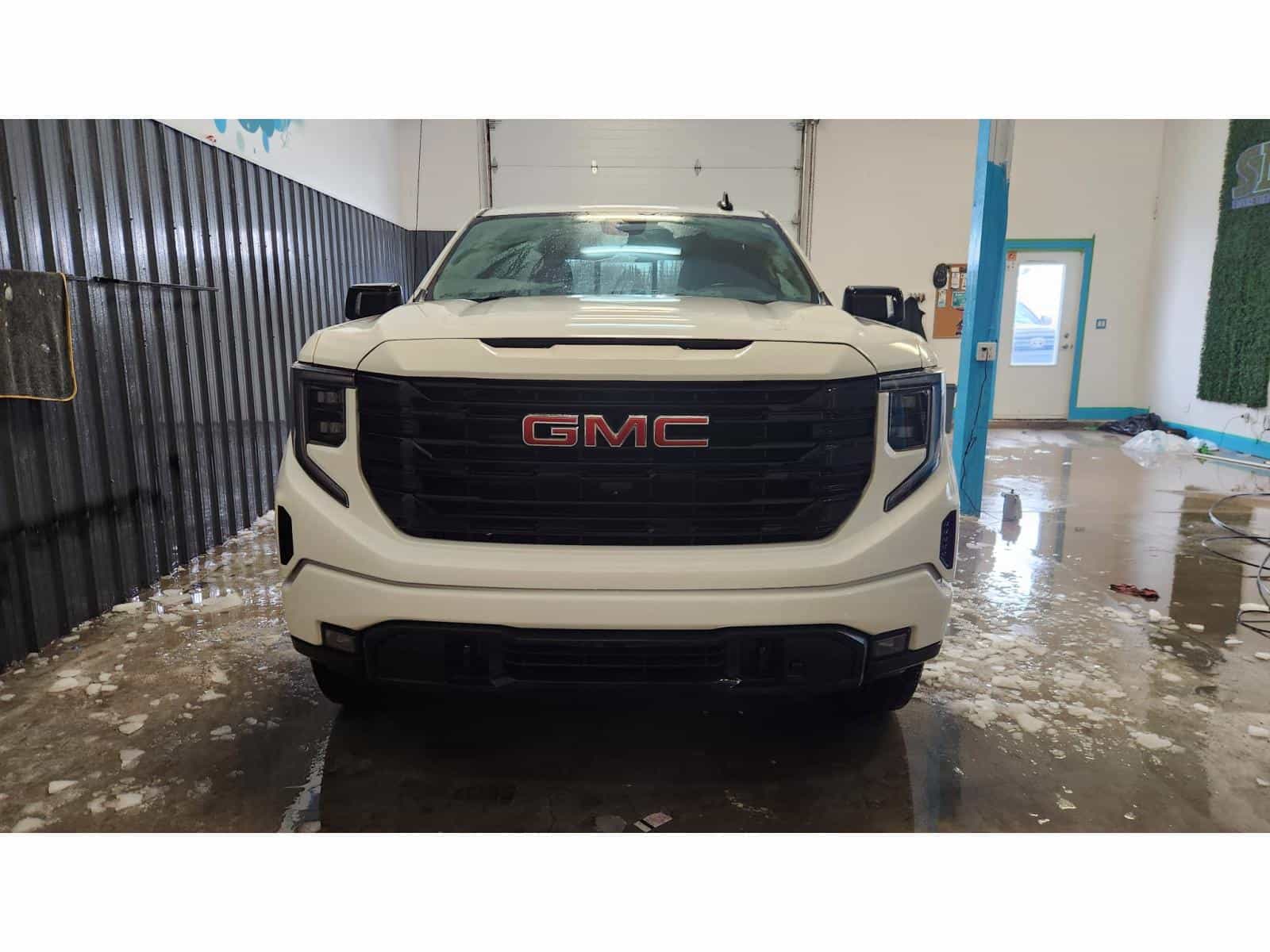 2022 GMC Sierra K1500 Elevation - Image 2