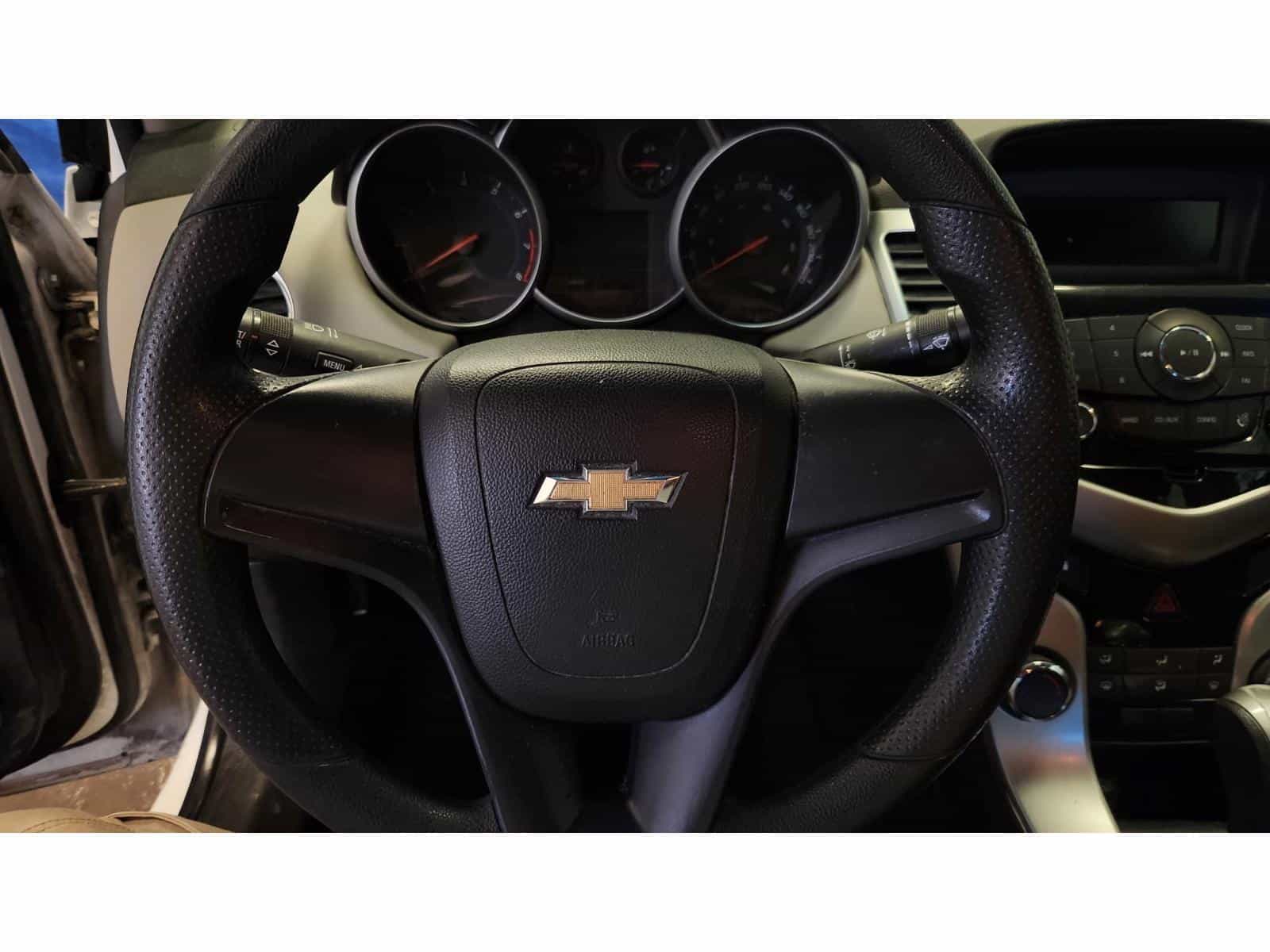 2012 Chevrolet Cruze LS - Image 13